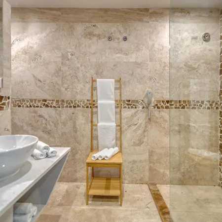 Peninsula Gardens (adults Only) Каш