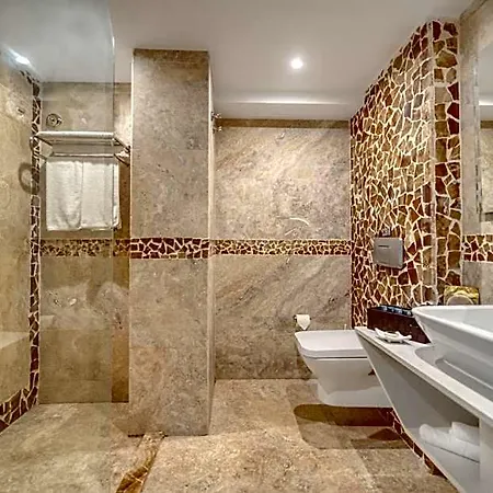 Hotel Peninsula Gardens (adults Only) *